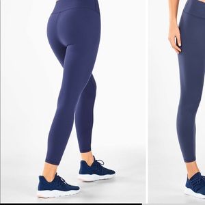 Fabletics Mid Rise Powerhold 7/8 Legging